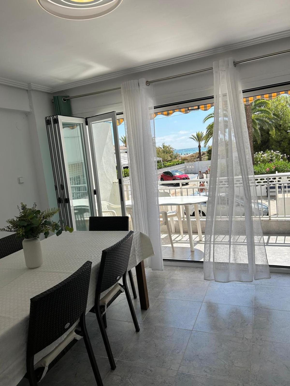 Sea View Apartment, First Line On The Beach, Remote Work Canet d'En Berenguer ภายนอก รูปภาพ